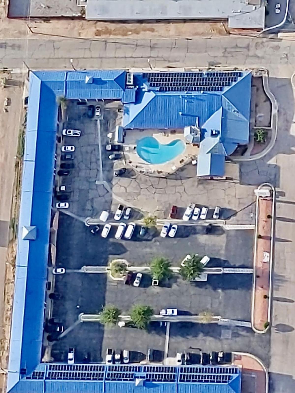 The Classic Desert Aire Hotel Аламогордо Екстериор снимка