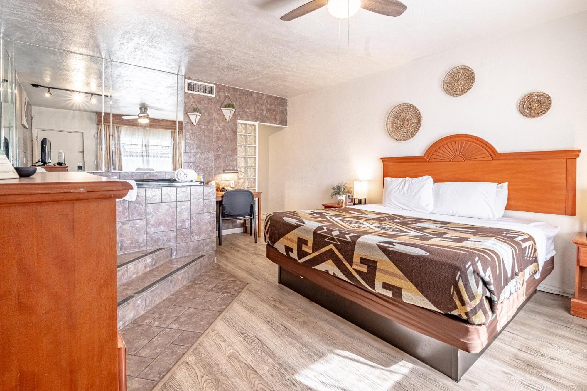 The Classic Desert Aire Hotel Аламогордо Екстериор снимка