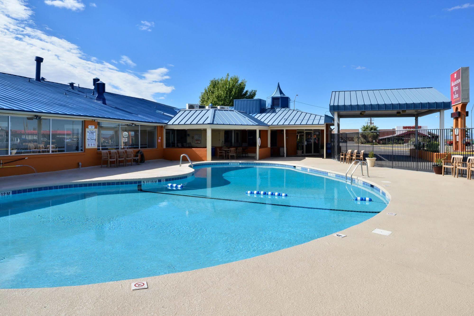The Classic Desert Aire Hotel Аламогордо Екстериор снимка